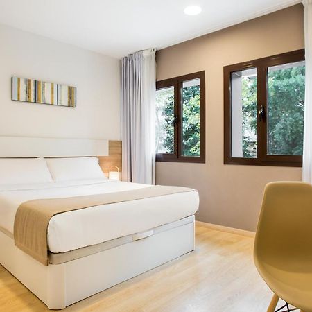 Ginosi Pedralbes Hotel Barcelona Ngoại thất bức ảnh